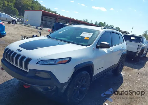 2015 Jeep Cherokee Trailhawk из США, поврежденный, VIN 1C4PJMBS2FW698926